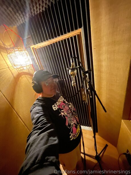 Jamieshrinersings model high quality pics