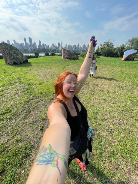 Jamieshrinersings nudes model gallery