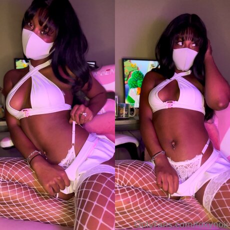 Foxynoir model pretty photos