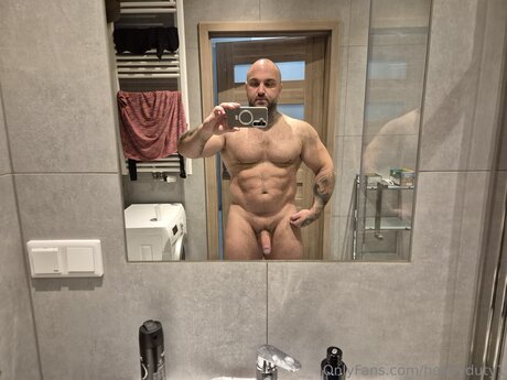 Heavyduty1 pornstar naked pic