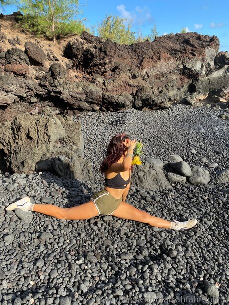 Farrahfahrenhite naked actress pics