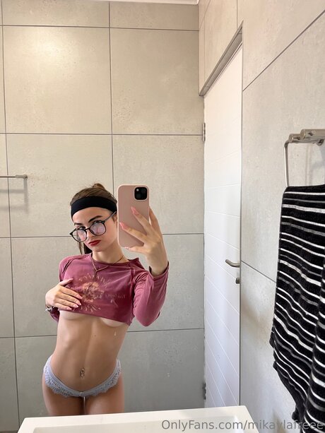 Mikaylafreee hot actress picture