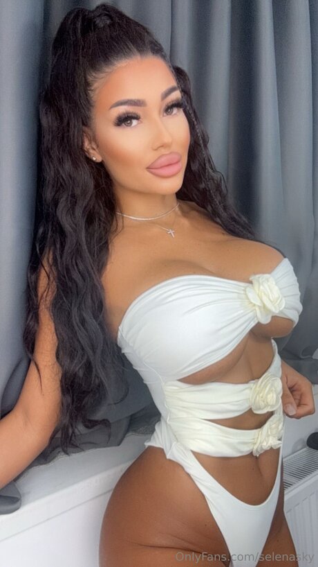 Selenasky star pretty galleries