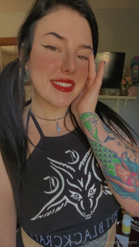 Kelseykuromi star pictures