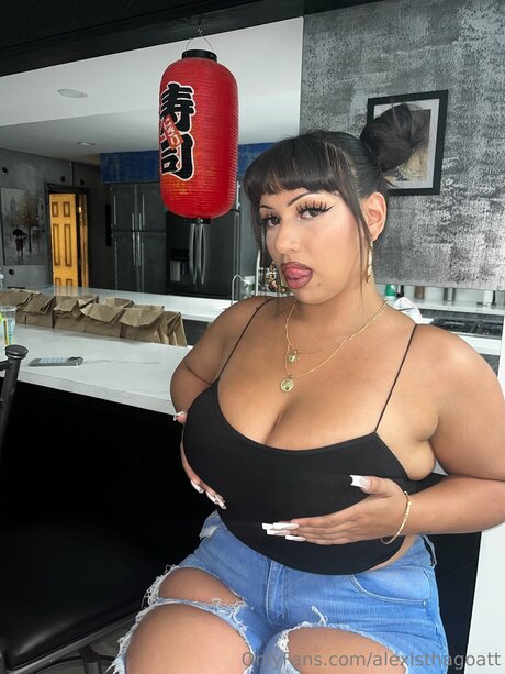 Alexisthagoatt nice actress pictures