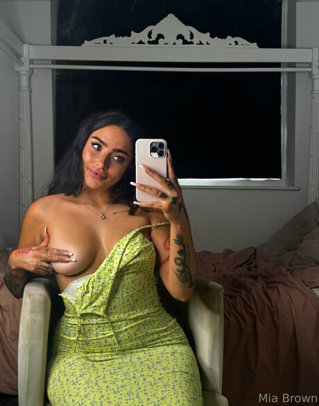 Miaxbrown pornstar nude galleries