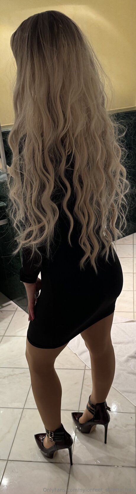 Nylonfeet Stiletto Free model pretty images