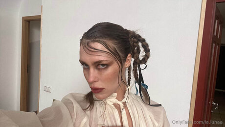 La Lunaa hot star picture