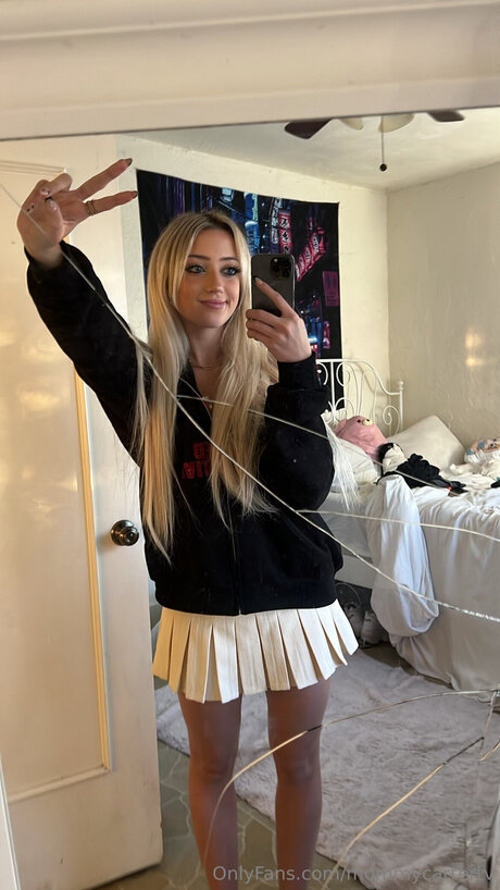 Mommycartertv pretty pornstar pics