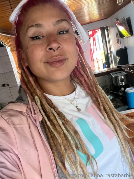 Latina Rastabarbie art star pictures
