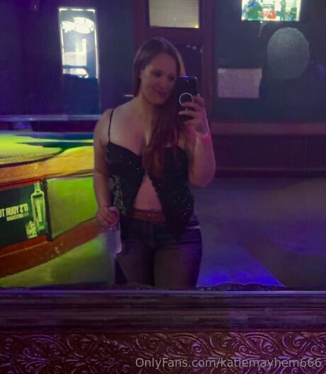 Katiemayhem666 erotic star galleries