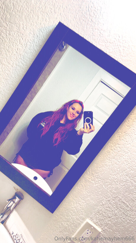 Katiemayhem666 pornstar hot images