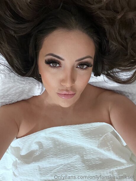 Onlyfanskuumikset star sexy photo