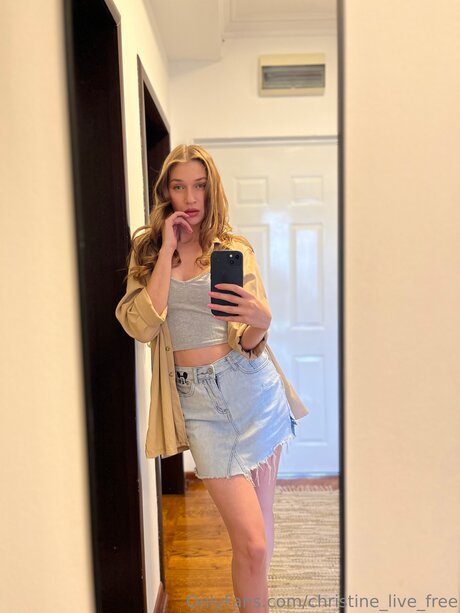 Christine Live Free erotic star archive