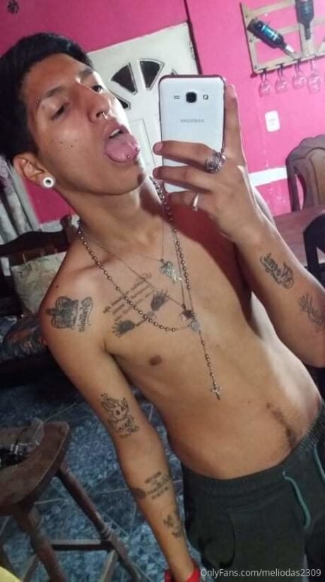 Meliodas2309 model adult galleries