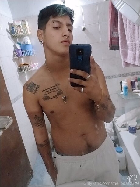 Meliodas2309 nude model image