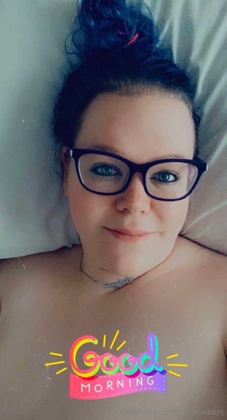 Karissakaej hot actress img