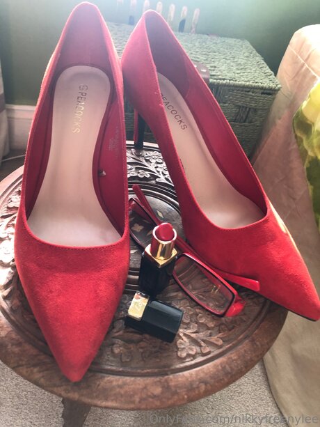 Nikkyfreenylee pornographic model pics