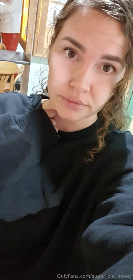 Sugar Pie Honey best actress photos