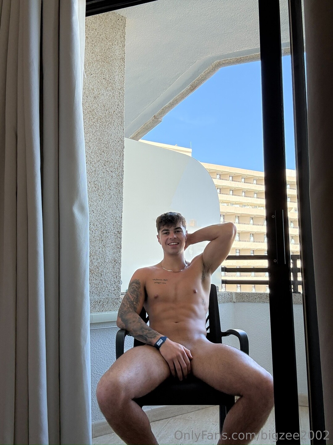 Bigzee2002 art model images