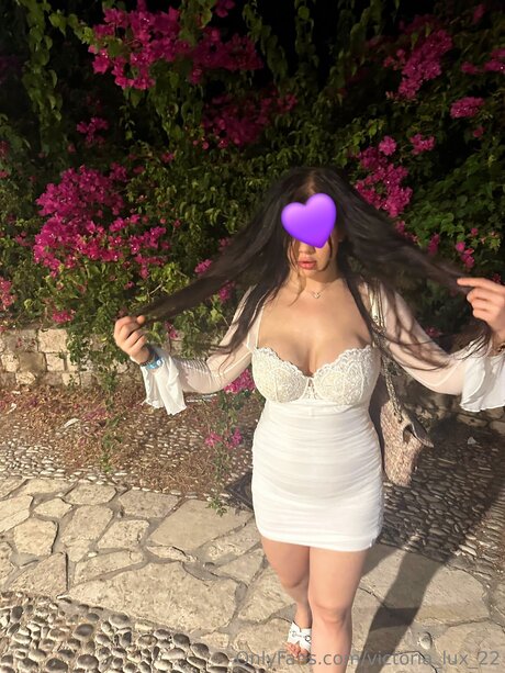 Victoria Lux 22 model hd photos