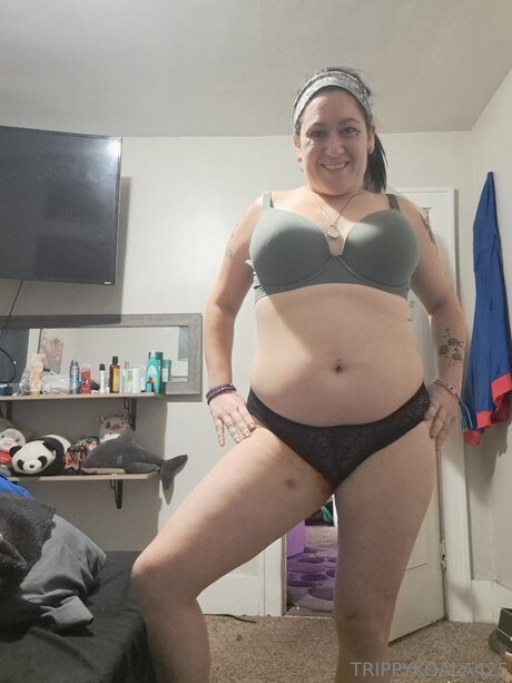 Trippykoala425 sexy pornstar picture