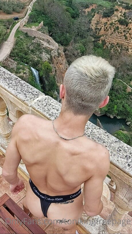 Tonikingfreepage nudes star image