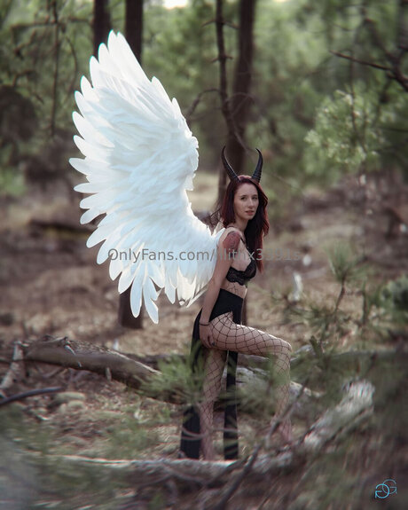 Lilithx3391s nude model pictures