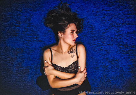 Seductively Annie top actress pictures