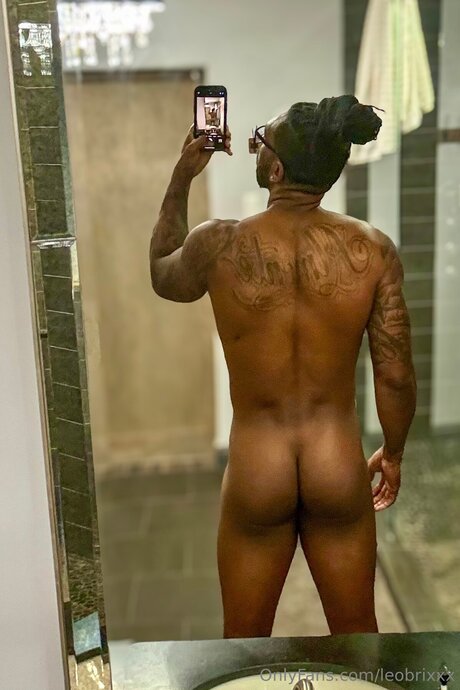 Leobrixxx sexy star image