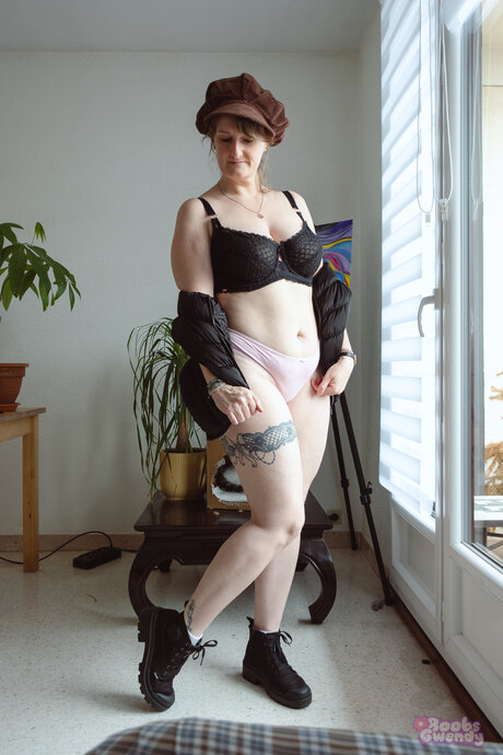 Boobsgwendy nudes actress pic