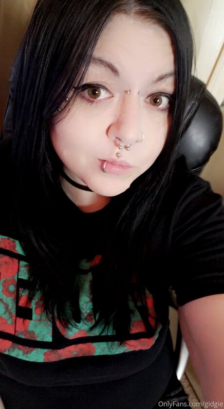 Gidgie erotic actress image