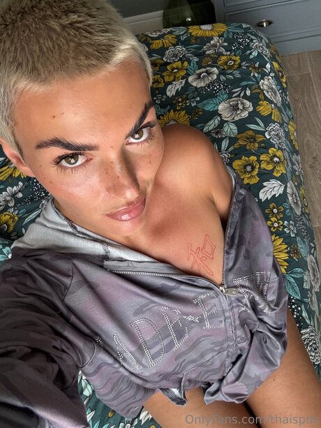 Thaispds pretty actress pics