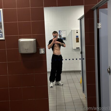 Angolzi1 perfect pornstar image