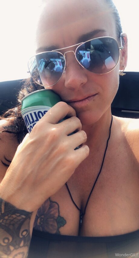 Wondergilf star nude gallery