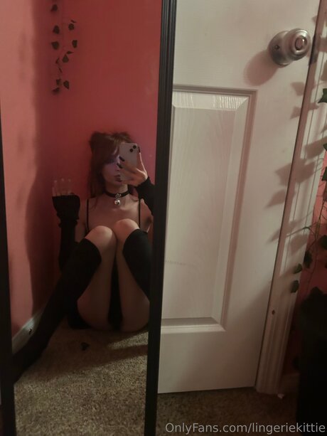 Lingeriekittie nudes model image