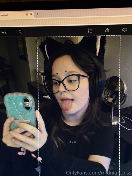 Lilsuccuwubus model hot pic