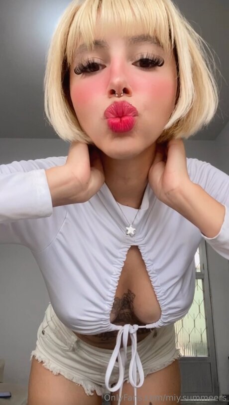 Miy Summeers sex model archive