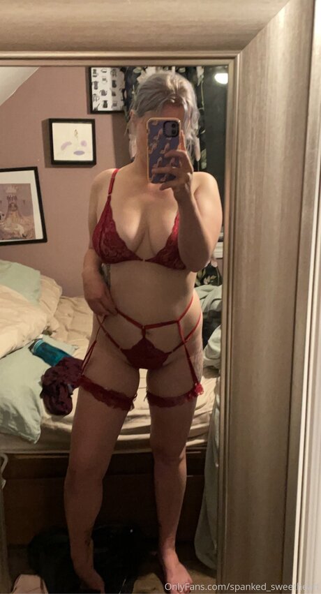 Spanked Sweetheart model naked pictures