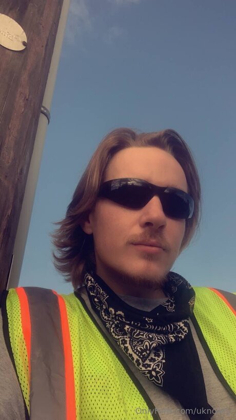 Uknowty pretty actress gallery