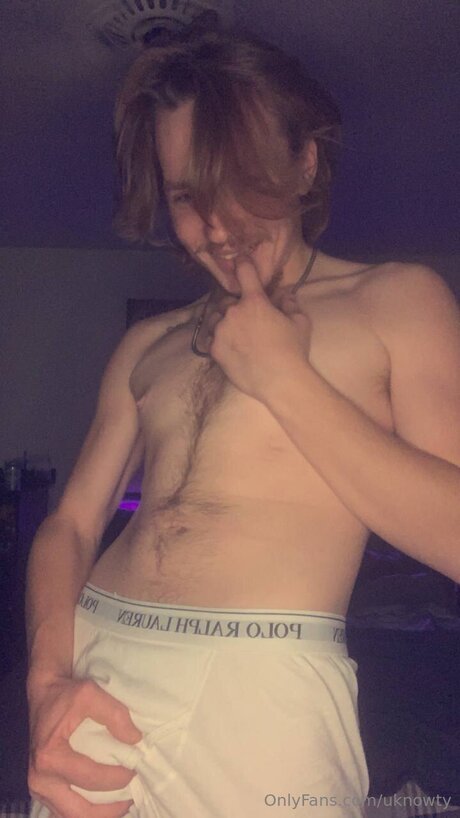 Uknowty porn model photos