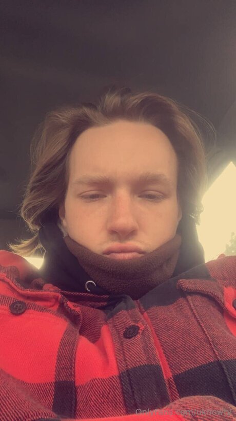 Uknowty pornstar top image