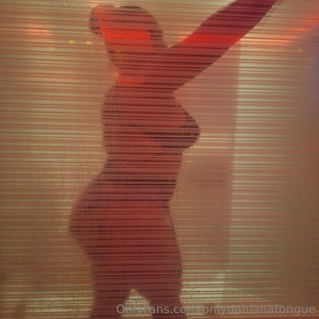 Onlydahianatongue pornstar pics