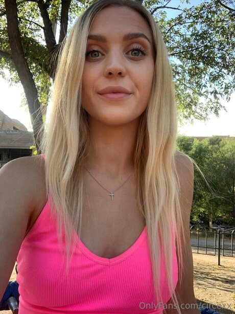 Circexx pretty actress image