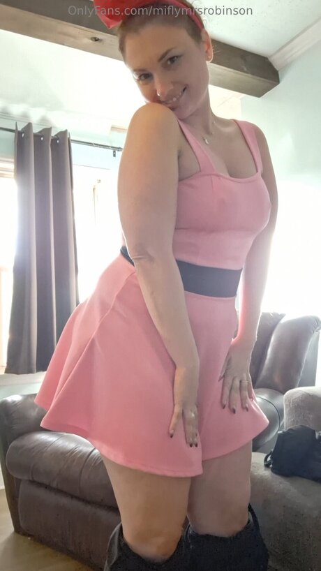 Miflymrsrobinson model free gallery