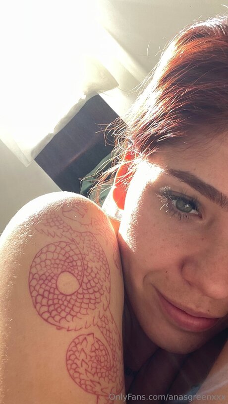 Anasgreenxxx model high quality images