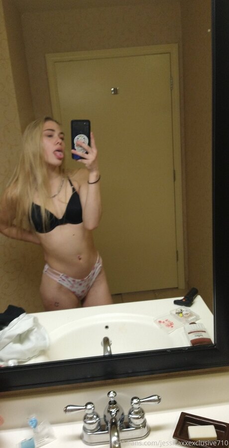 Jessicaxxexclusive710 porn actress img