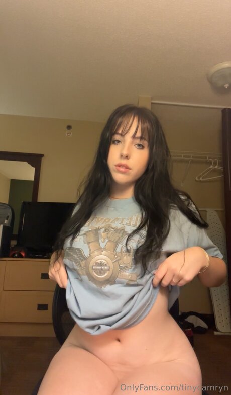 Tinycamryn nice pornstar picture