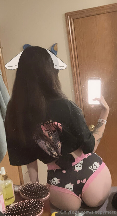 Sleepymarz star pornographic image