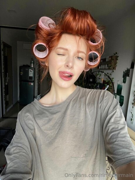 Rinfostermain model adult images